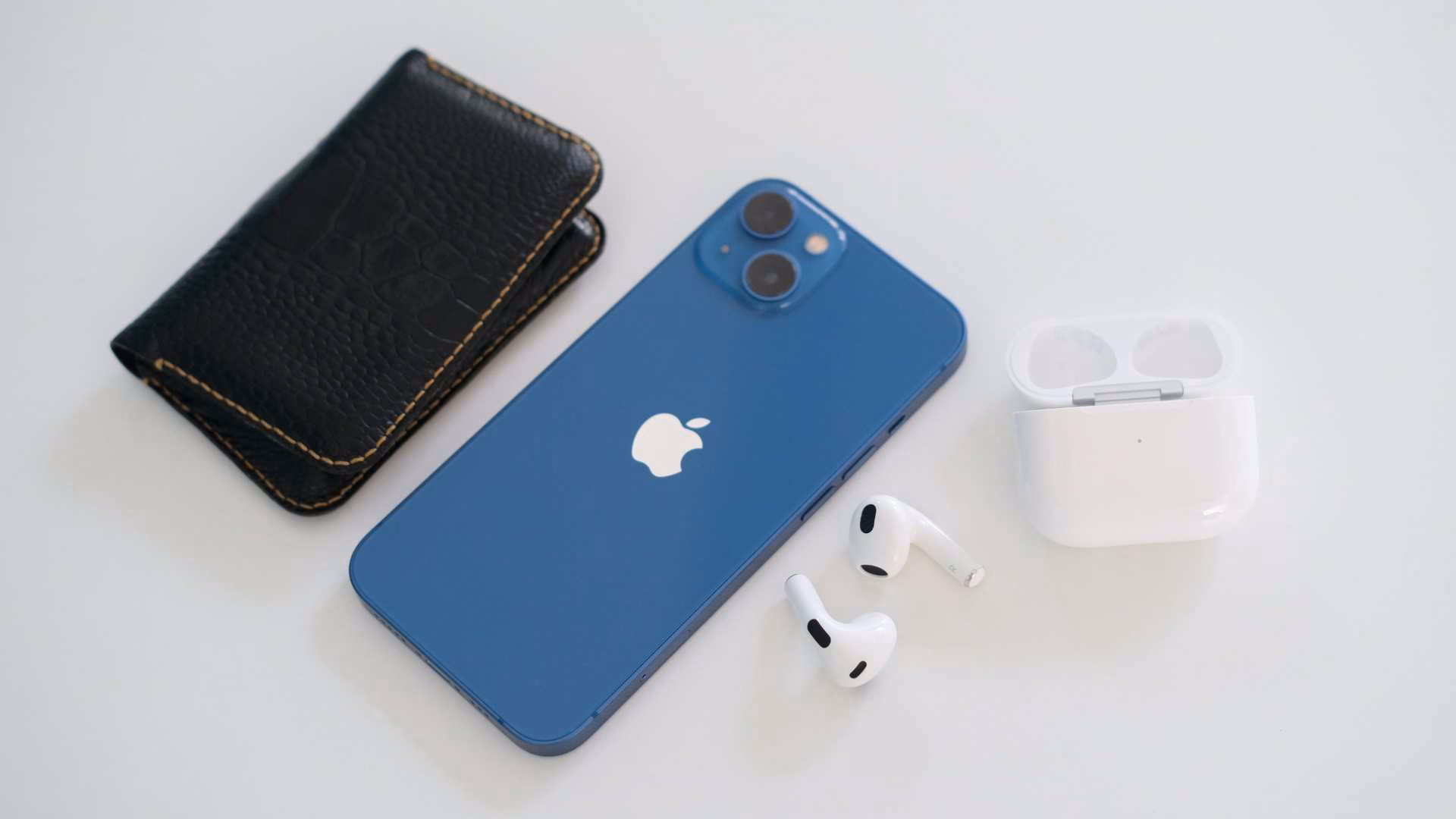 iPhone 13 vs. iPhone 14: Which Should You Buy?