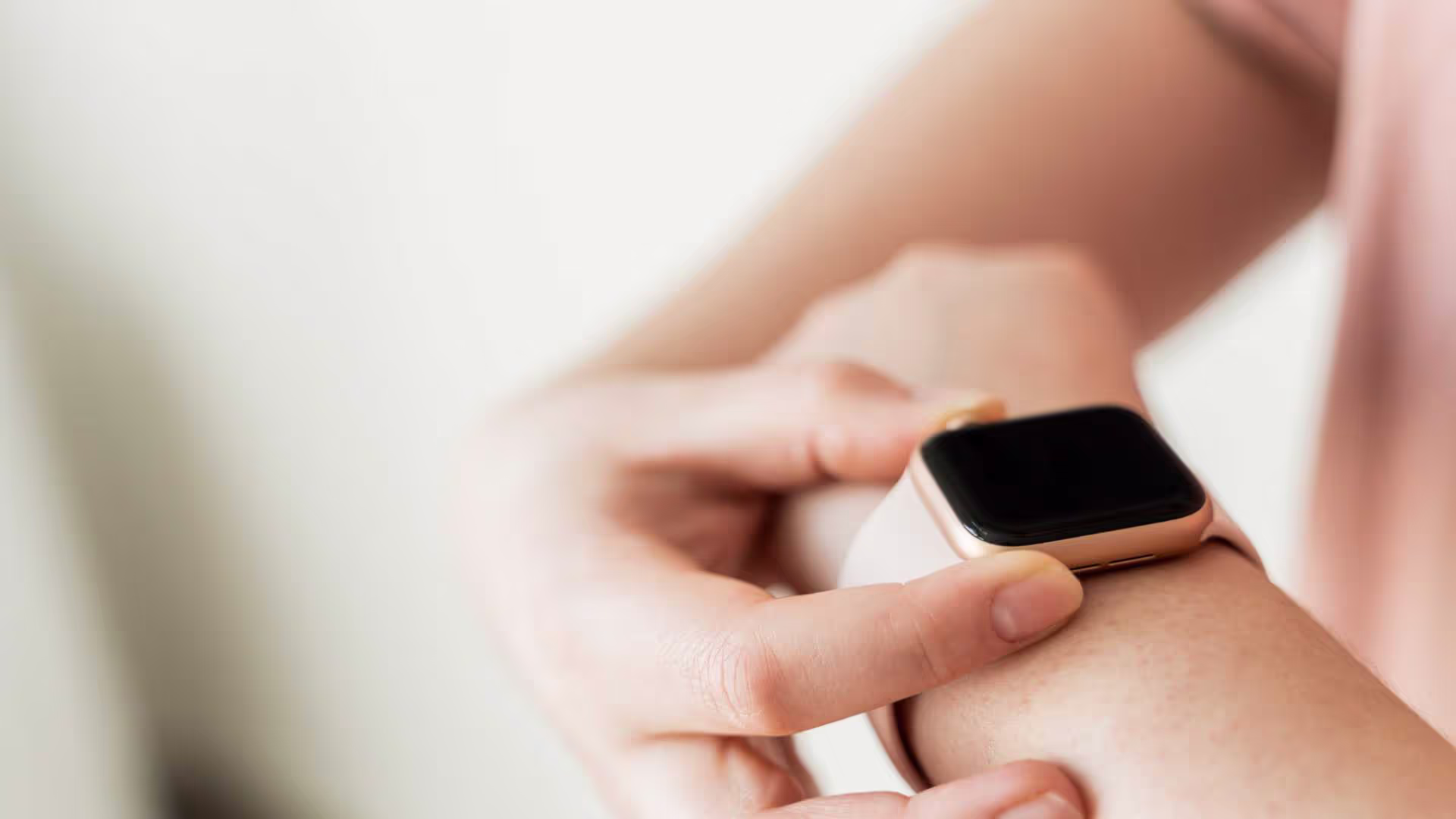 Cracked Your Apple Watch SE Screen? Don't Panic - Fast Fixes in Vancouver
