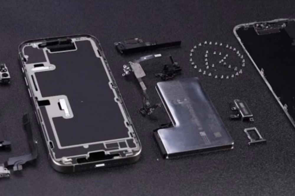 Iphone disassembled for repair
